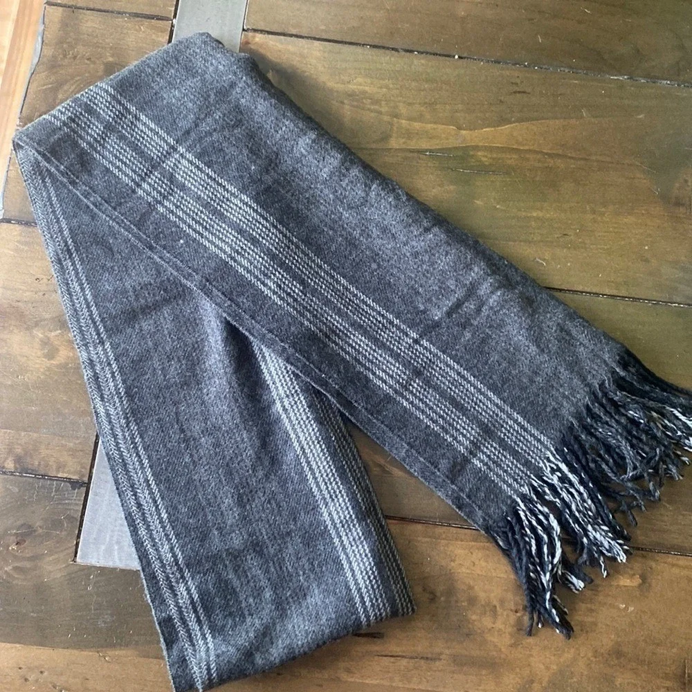 Men's gray scarf 65